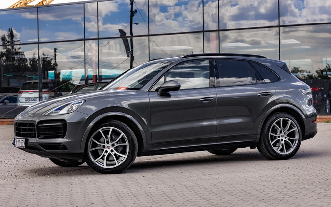 Porsche Cayenne cena 299900 przebieg: 91681, rok produkcji 2019 z Golczewo małe 781